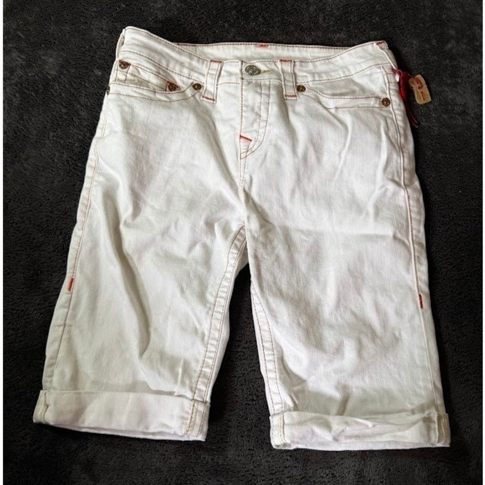 True Religion Riley Knee Length Denim Shorts White 30X10 Cuffed Belted.